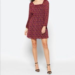 Les Serein Eliette Pleated dress with floral pattern and blouson sleeves